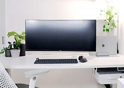 PCデスク配線整理グッズ