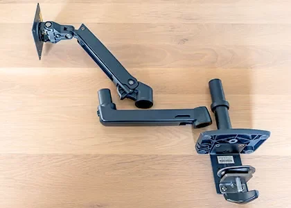 エルゴトロン（ergotron）LX デスクマウントアーム　ニトリのデスクにも設置可能